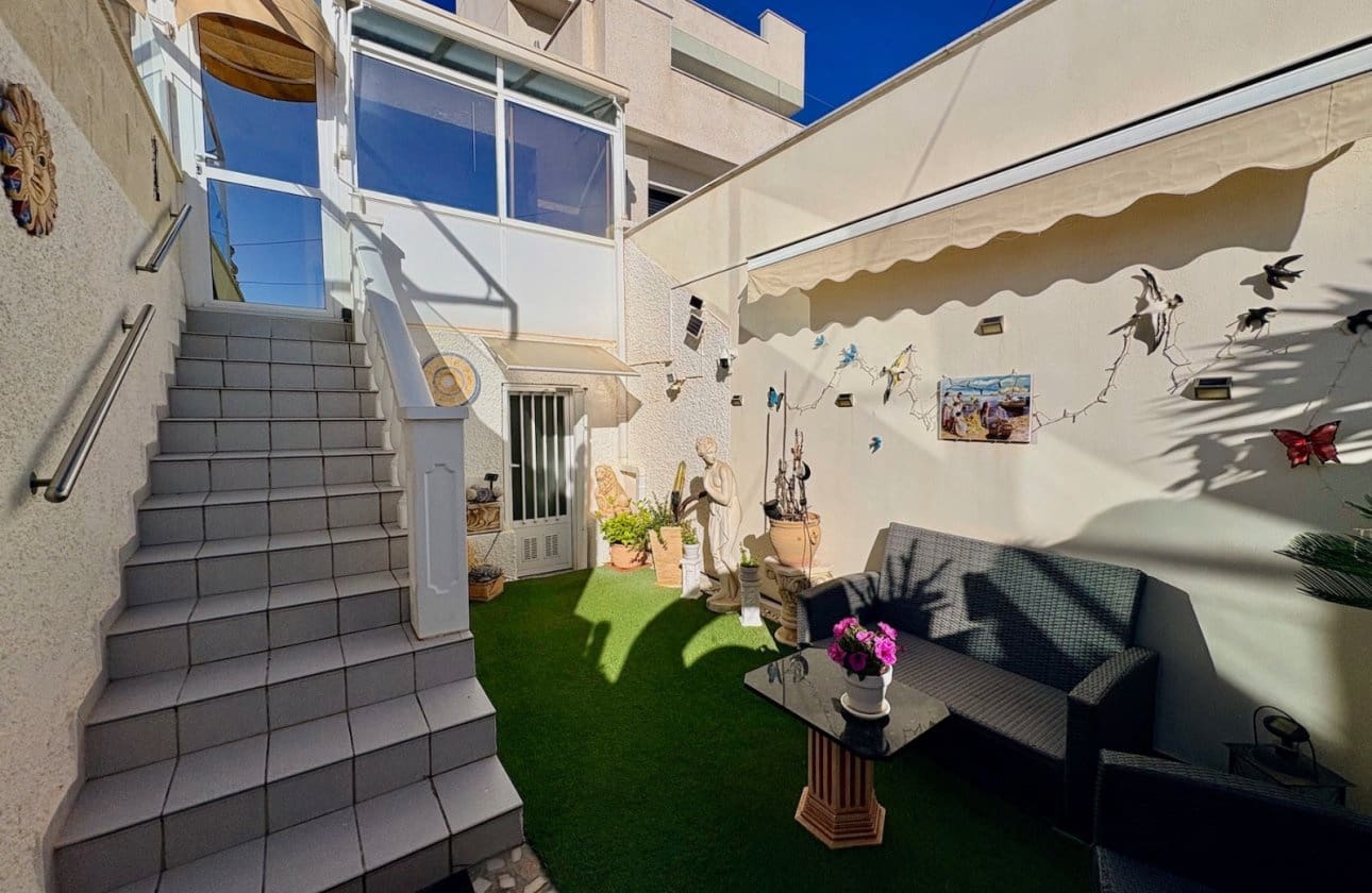 1 bedroom Bungalow for sale in Ciudad Quesada - € 119,000 (Ref: 9619669)