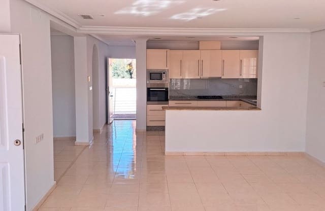 3 bedroom Villa for sale in Catral with pool - € 430,000 (Ref: 9619670)