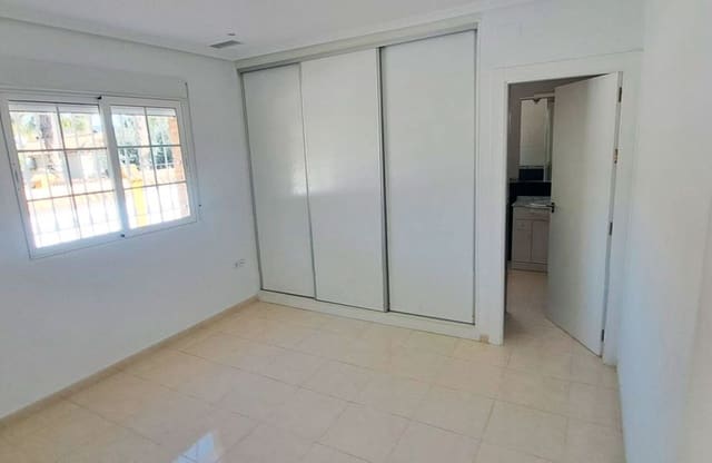 3 bedroom Villa for sale in Catral with pool - € 430,000 (Ref: 9619670)