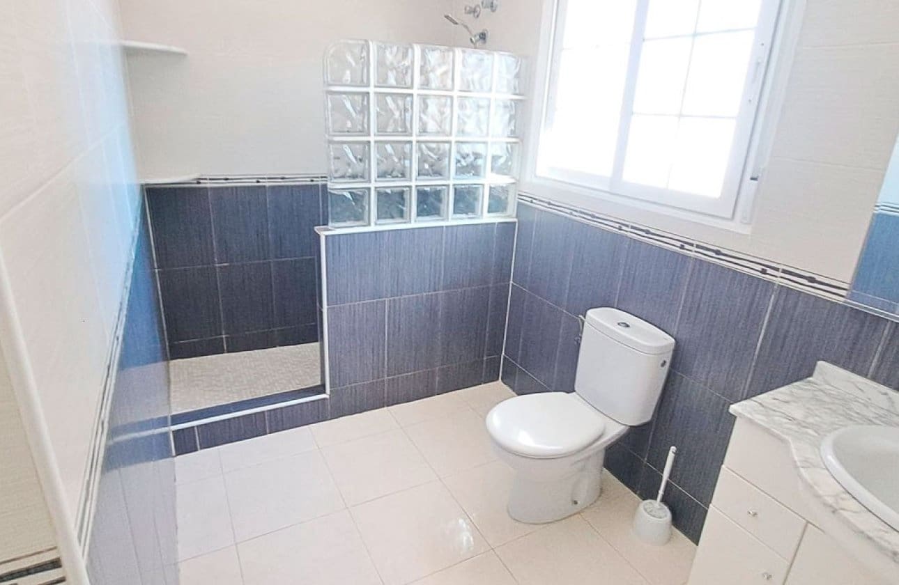 3 bedroom Villa for sale in Catral with pool - € 430,000 (Ref: 9619670)