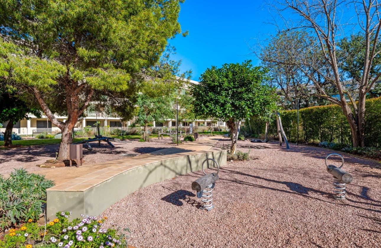 Ático de 2 habitaciones en Dénia en venta con piscina - 420.000 € (Ref: 9619671)