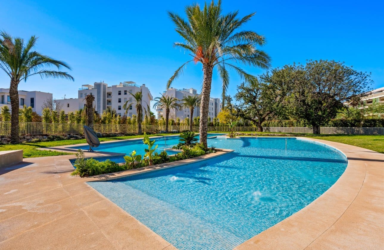 Ático de 2 habitaciones en Dénia en venta con piscina - 420.000 € (Ref: 9619671)