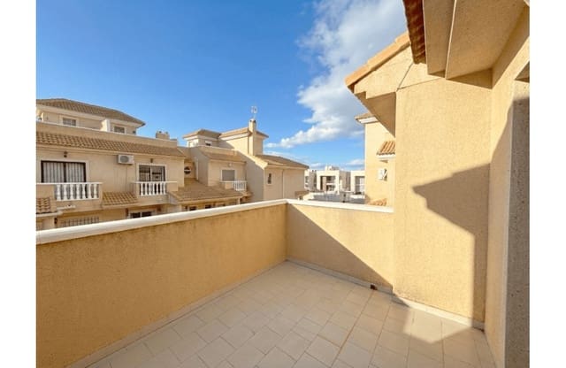 2 soverom Hus til salgs i La Zenia, Orihuela med svømmebasseng - € 249 950 (Ref: 9619672)