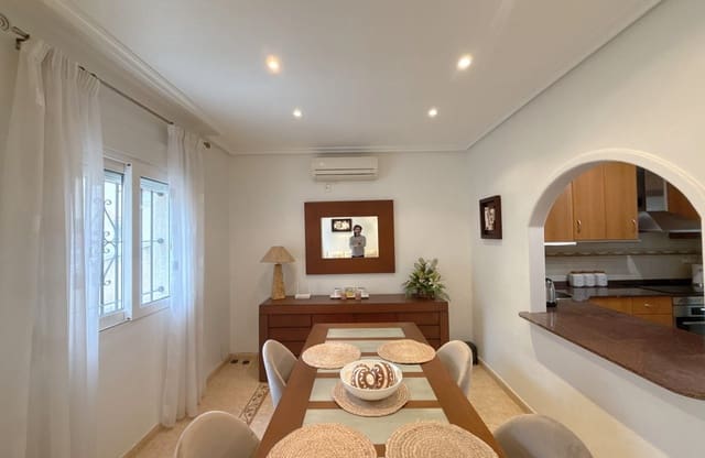 2 soverom Hus til salgs i La Zenia, Orihuela med svømmebasseng - € 249 950 (Ref: 9619672)