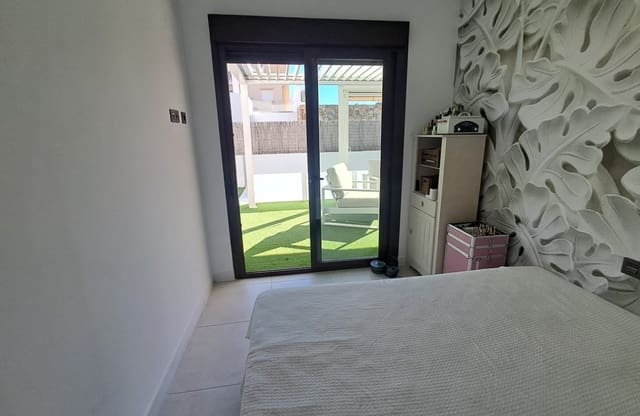 3 chambre Villa/Maison à vendre à Cabo Roig, Orihuela avec piscine - 360 000 € (Ref: 9627506)