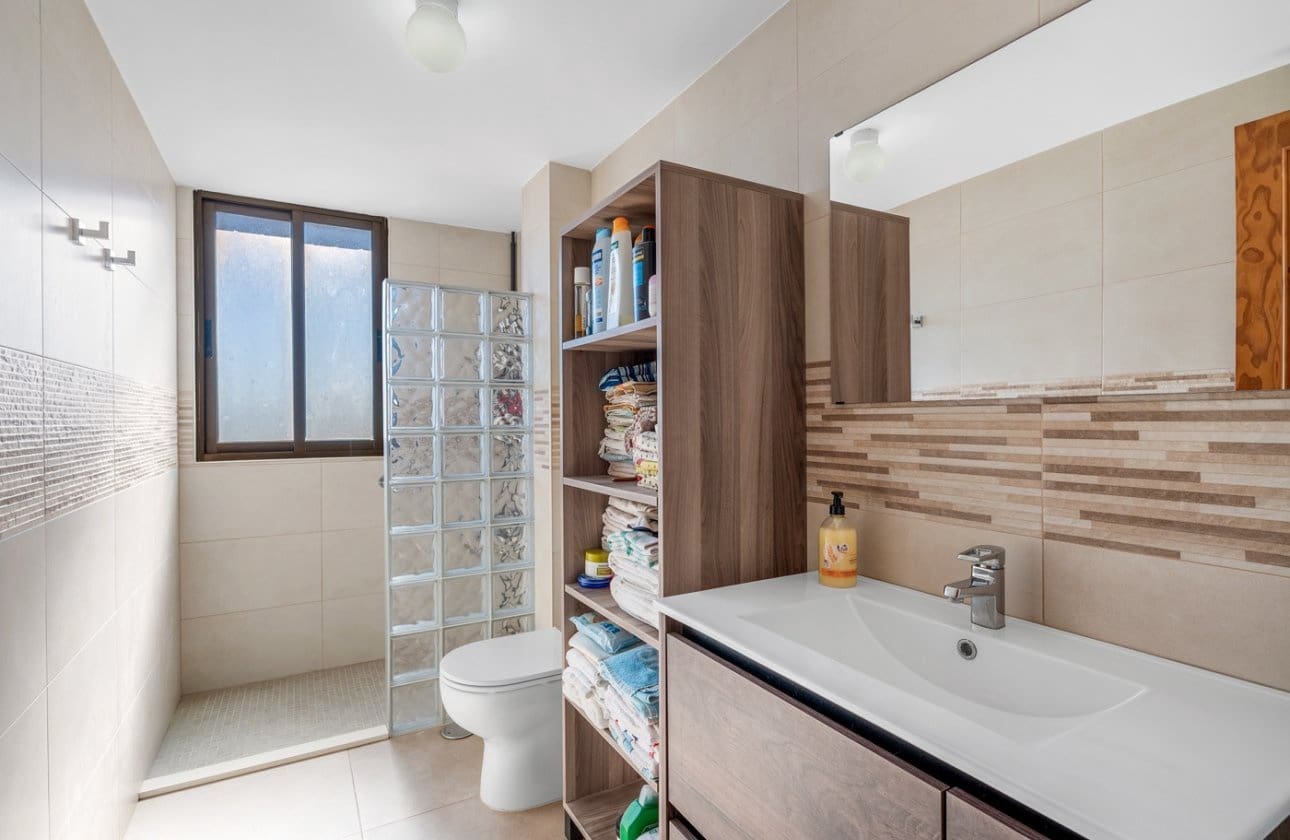 3 camera da letto Appartamento sulla Spiaggia in vendita in Arenales del Sol con piscina - 340.000 € (Rif: 9627507)