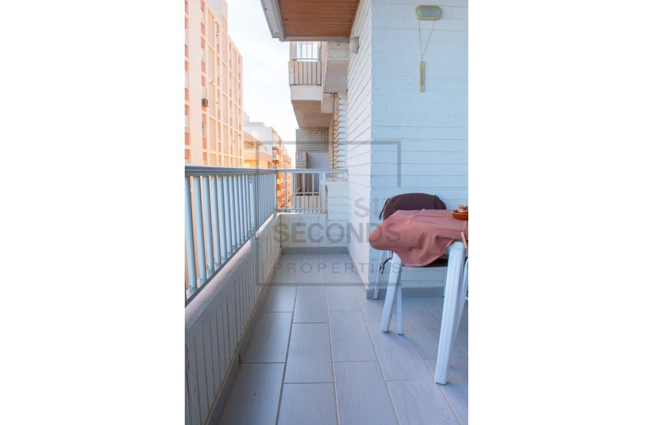 3 quarto Apartamento de Praia para venda em Torrevieja - 325 000 € (Ref: 9627508)