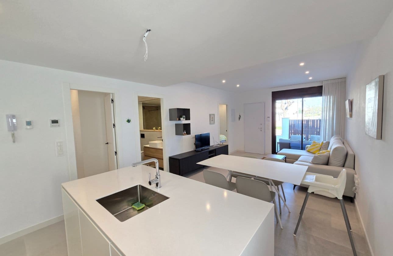 2 makuuhuone Huoneisto myytävänä paikassa Pilar de la Horadada mukana uima-altaan - 279 000 € (Ref: 9627509)