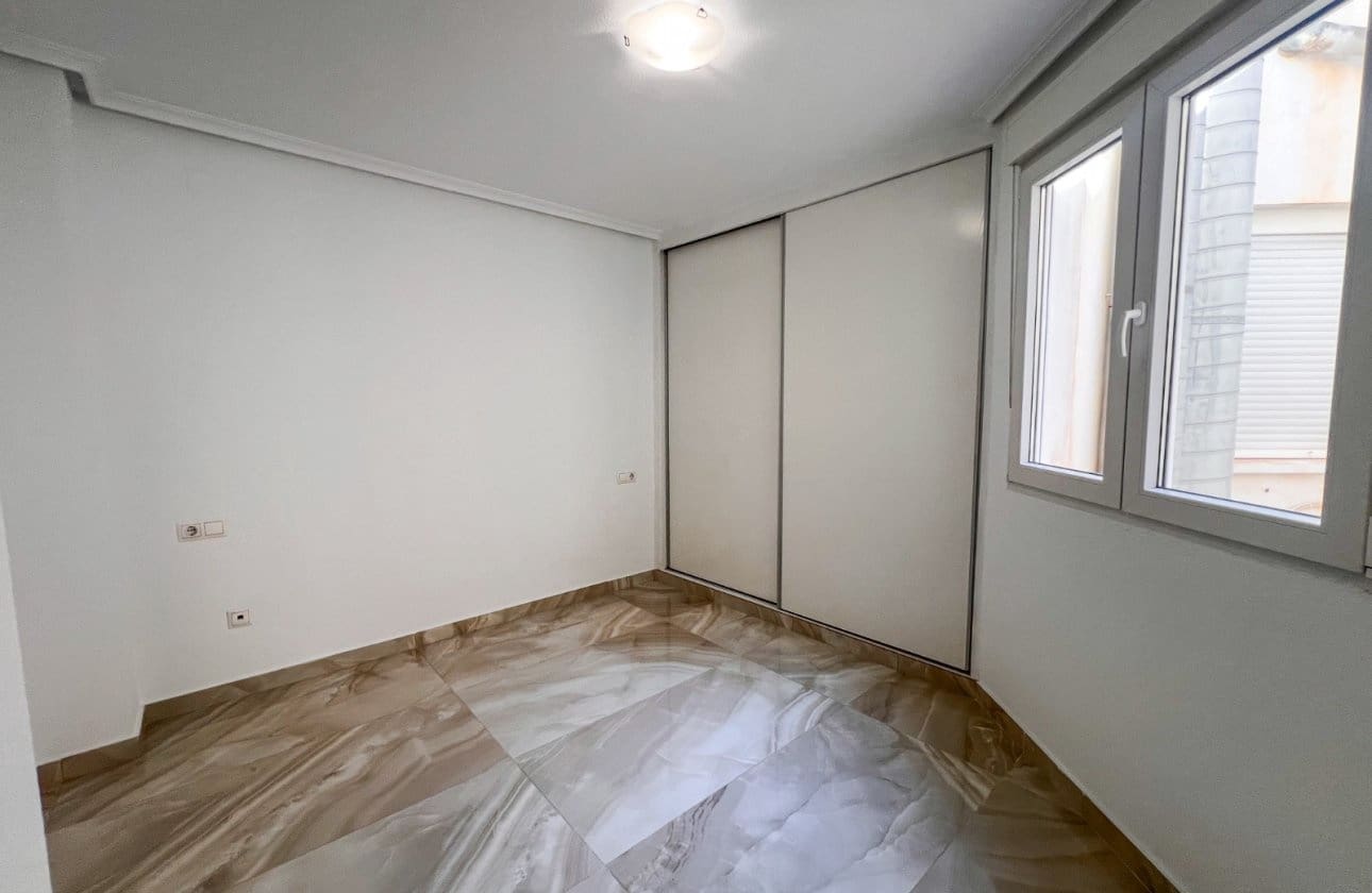 2 bedroom Penthouse for sale in Torrevieja - € 198,900 (Ref: 9634625)