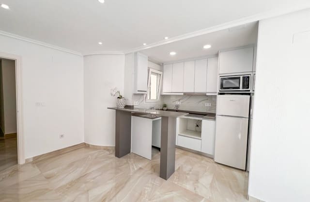 2 camera da letto Attico in vendita in Puerto Deportivo, Torrevieja - 198.900 € (Rif: 9634625)