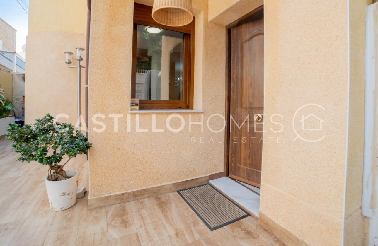 3 sovrum Lägenhet till salu i Torrevieja med pool - 190 000 € (Ref: 9649771)