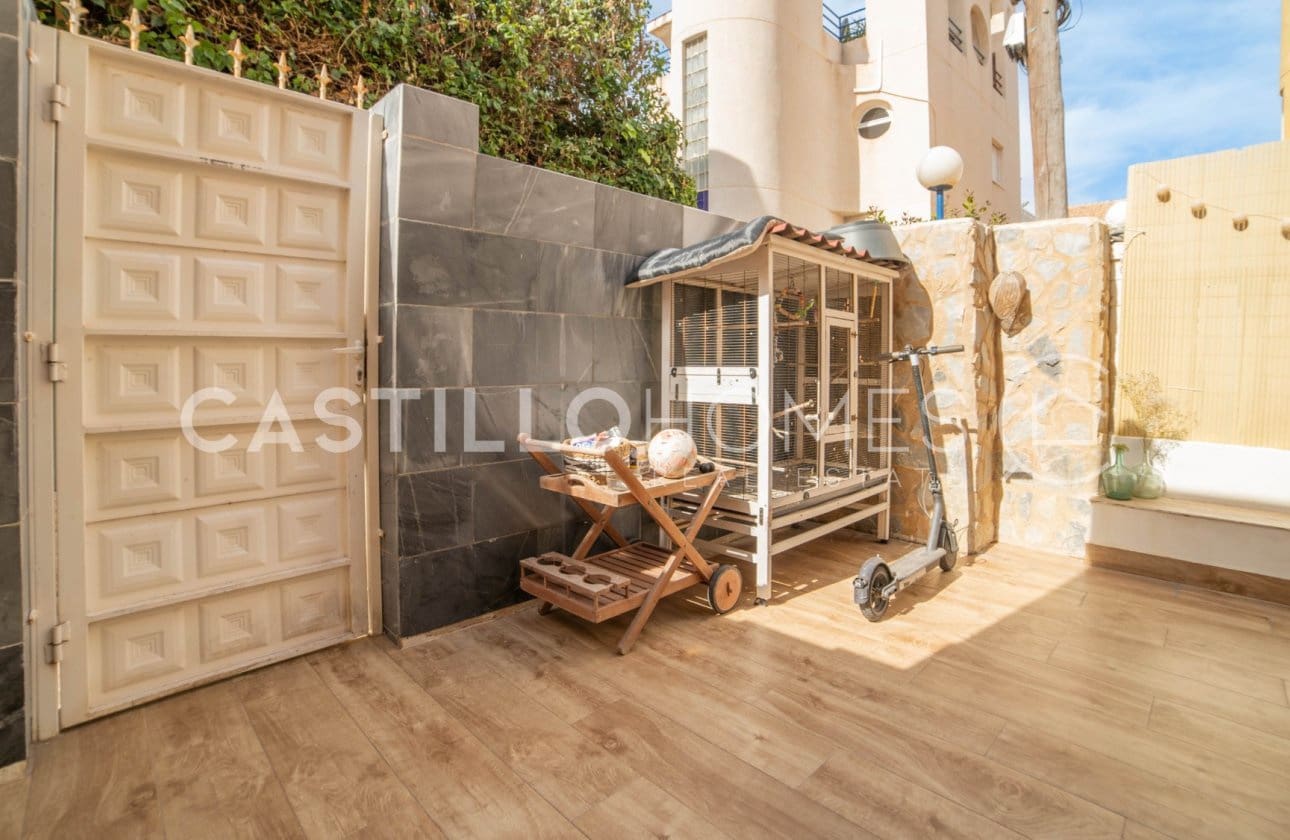 3 sovrum Lägenhet till salu i Torrevieja med pool - 190 000 € (Ref: 9649771)