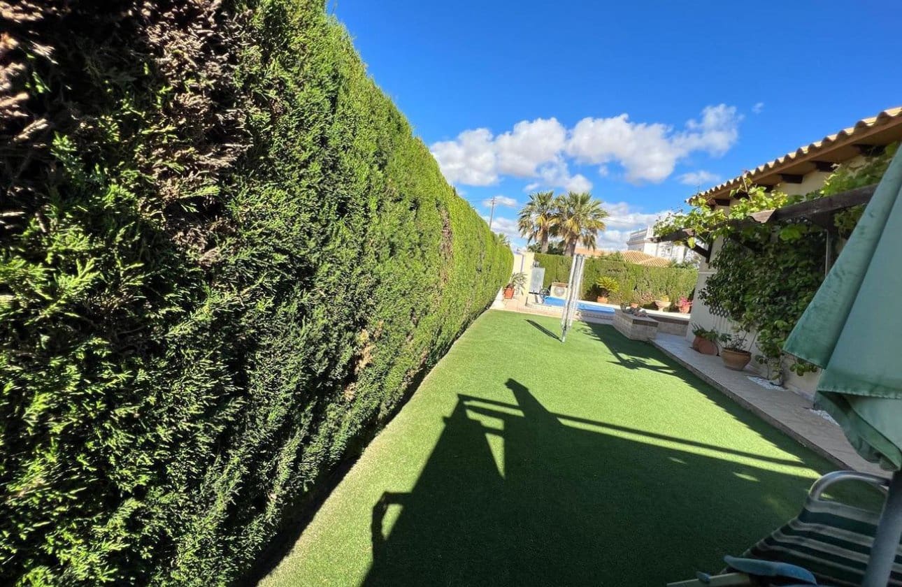 3 soverom Villa til salgs i Cabo Roig med svømmebasseng - € 790 000 (Ref: 9649772)