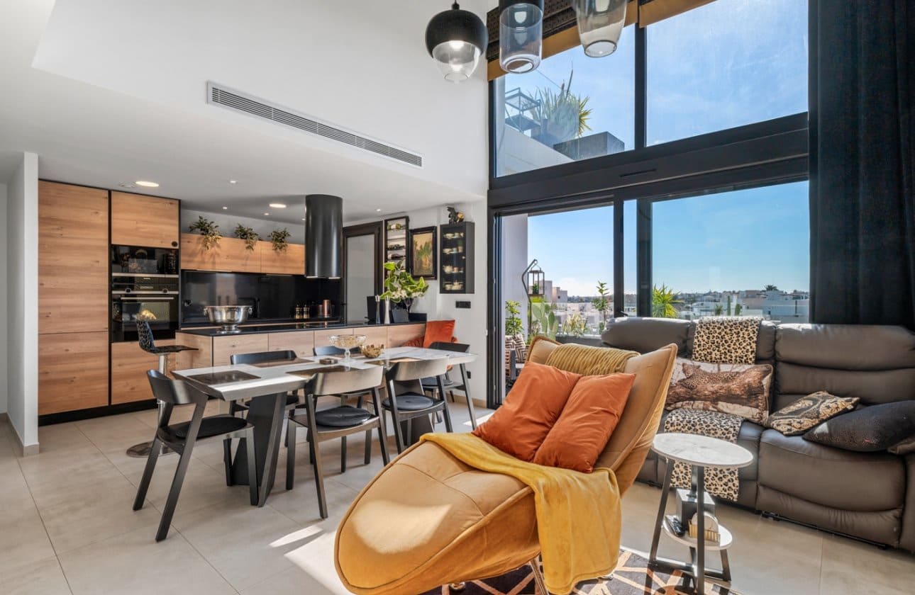 3 Zimmer Penthouse zu verkaufen in Villamartin mit Pool - 639.000 € (Ref: 9649774)