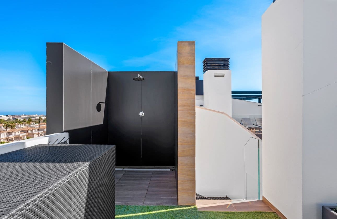 3 Zimmer Penthouse zu verkaufen in Villamartin mit Pool - 639.000 € (Ref: 9649774)