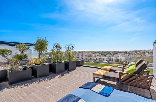 3 bedroom Penthouse for sale in Villamartin, Orihuela with pool garage - € 639,000 (Ref: 9649774)