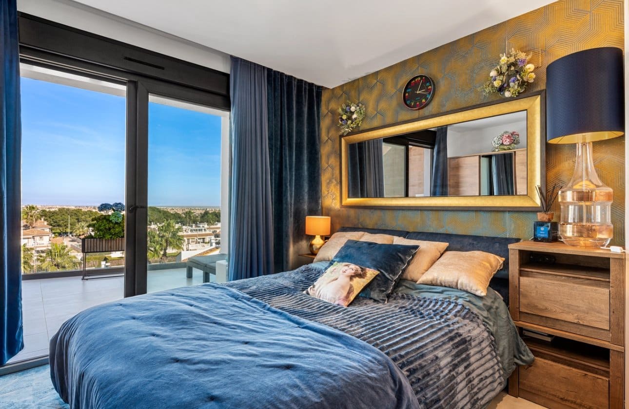 3 Zimmer Penthouse zu verkaufen in Villamartin mit Pool - 639.000 € (Ref: 9649774)