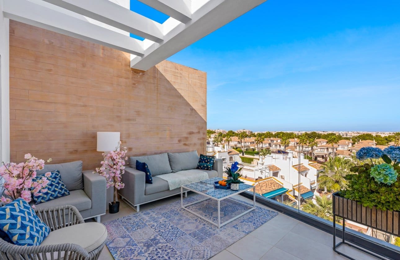 3 Zimmer Penthouse zu verkaufen in Villamartin mit Pool - 639.000 € (Ref: 9649774)