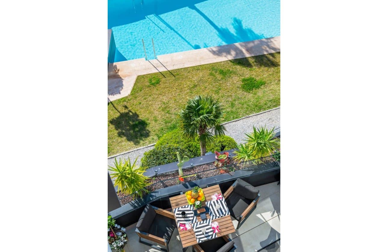 3 Zimmer Penthouse zu verkaufen in Villamartin mit Pool - 639.000 € (Ref: 9649774)