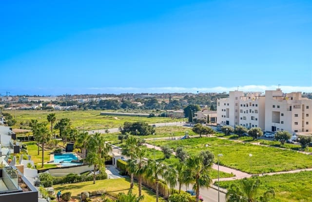 3 bedroom Penthouse for sale in Villamartin, Orihuela with pool garage - € 639,000 (Ref: 9649774)