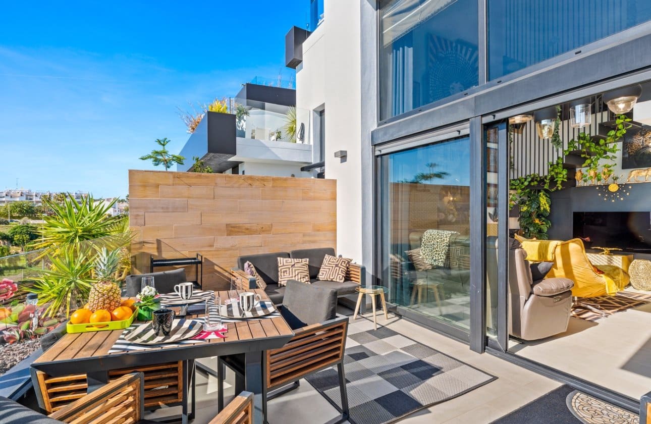 3 Zimmer Penthouse zu verkaufen in Villamartin mit Pool - 639.000 € (Ref: 9649774)