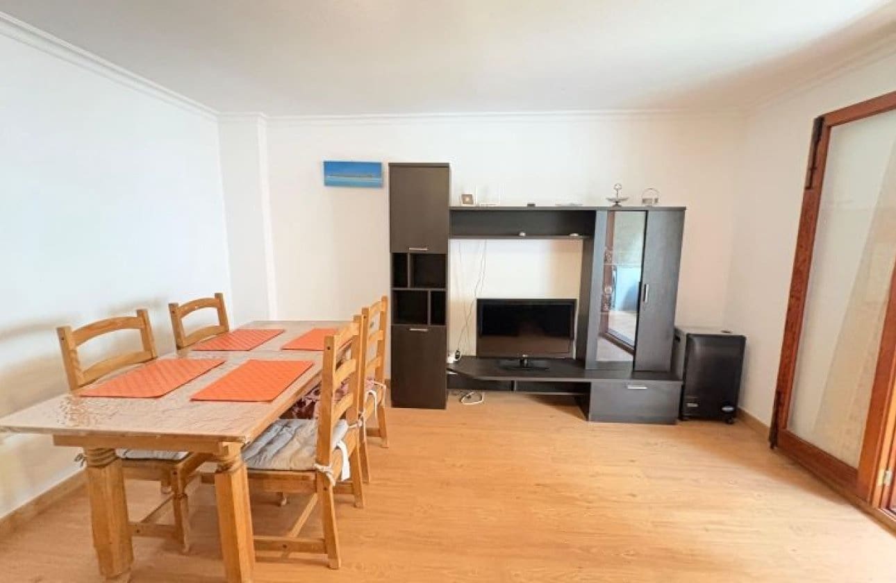 3 bedroom Beach Apartment for sale in Torrevieja - € 165,000 (Ref: 9649775)