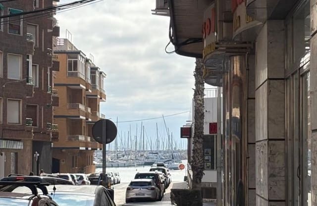 3 bedroom Beach Apartment for sale in Playa del Acequión, Torrevieja - € 165,000 (Ref: 9649775)