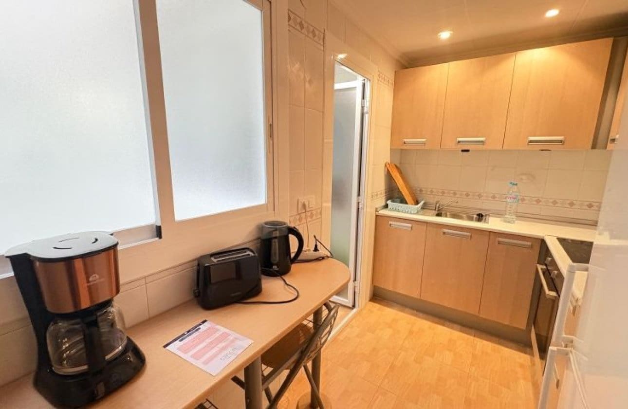 3 bedroom Beach Apartment for sale in Torrevieja - € 165,000 (Ref: 9649775)