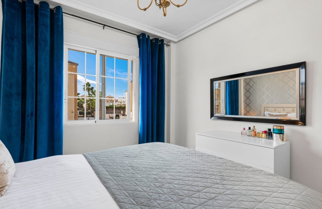 2 sovrum Lägenhet till salu i Orihuela Costa med pool - 179 000 € (Ref: 9650390)