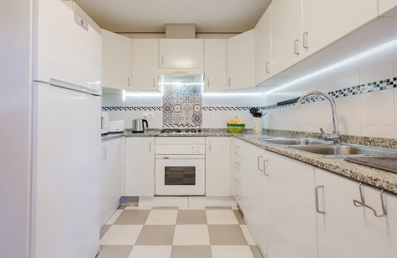 4 bedroom Apartment for sale in San Miguel de Salinas - € 179,900 (Ref: 9650392)