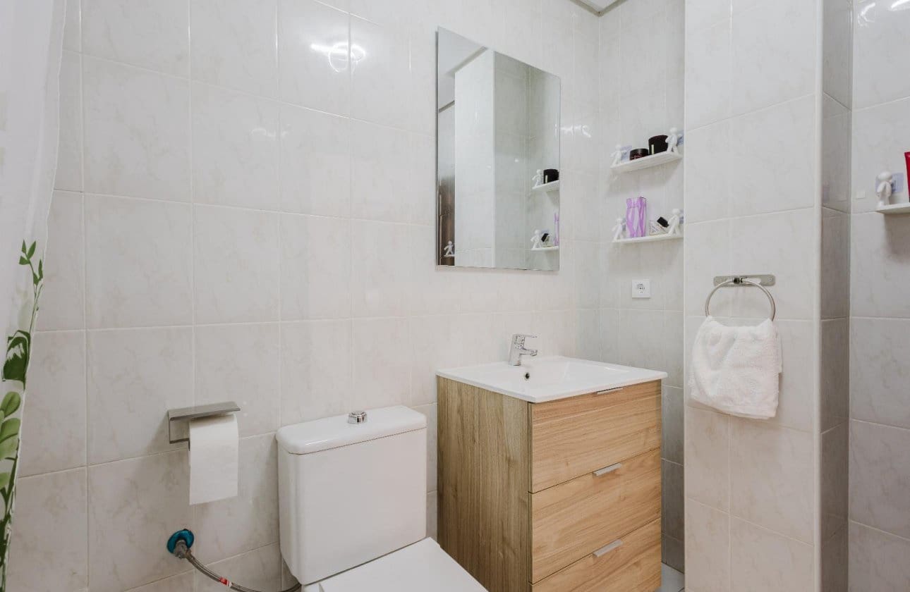 4 bedroom Apartment for sale in San Miguel de Salinas - € 179,900 (Ref: 9650392)