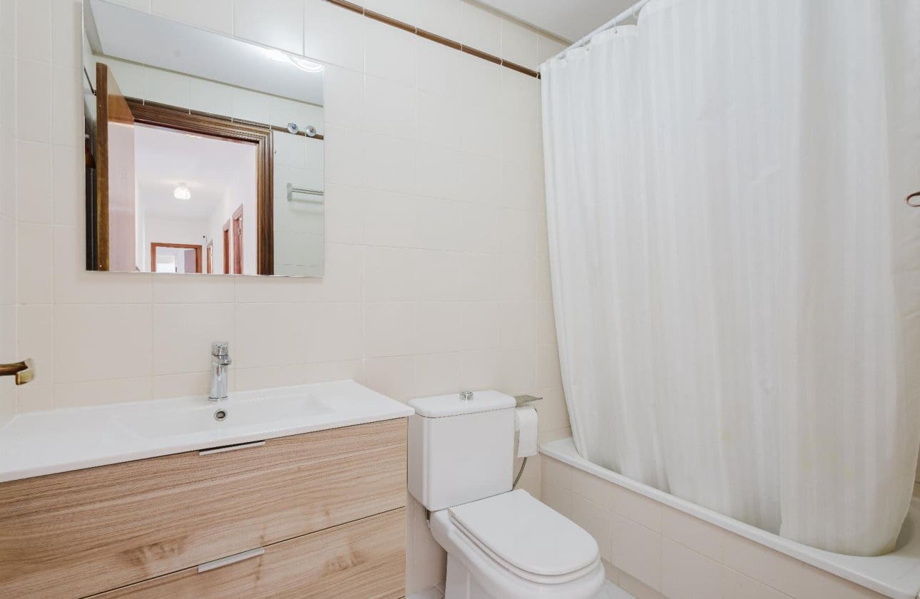 4 bedroom Apartment for sale in San Miguel de Salinas - € 179,900 (Ref: 9650392)