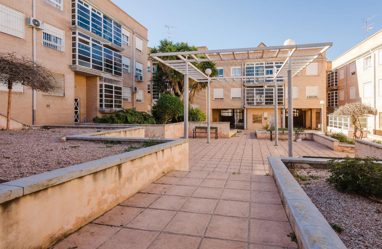 4 bedroom Apartment for sale in San Miguel de Salinas - € 179,900 (Ref: 9650392)