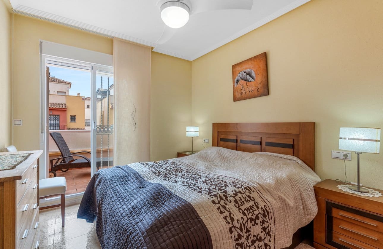 3 slaapkamer Villa te koop in Villamartin met zwembad - € 345.000 (Ref: 9670971)