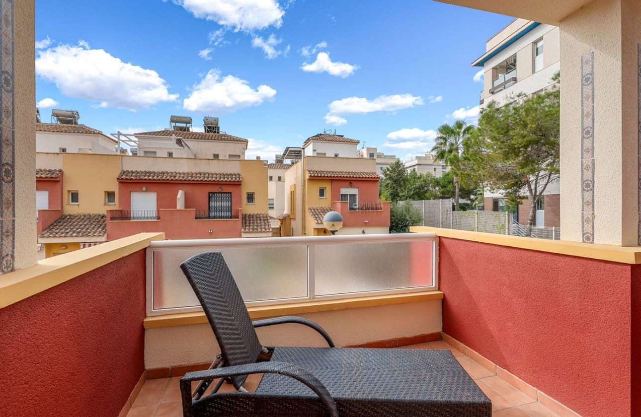 3 slaapkamer Villa te koop in Villamartin met zwembad - € 345.000 (Ref: 9670971)