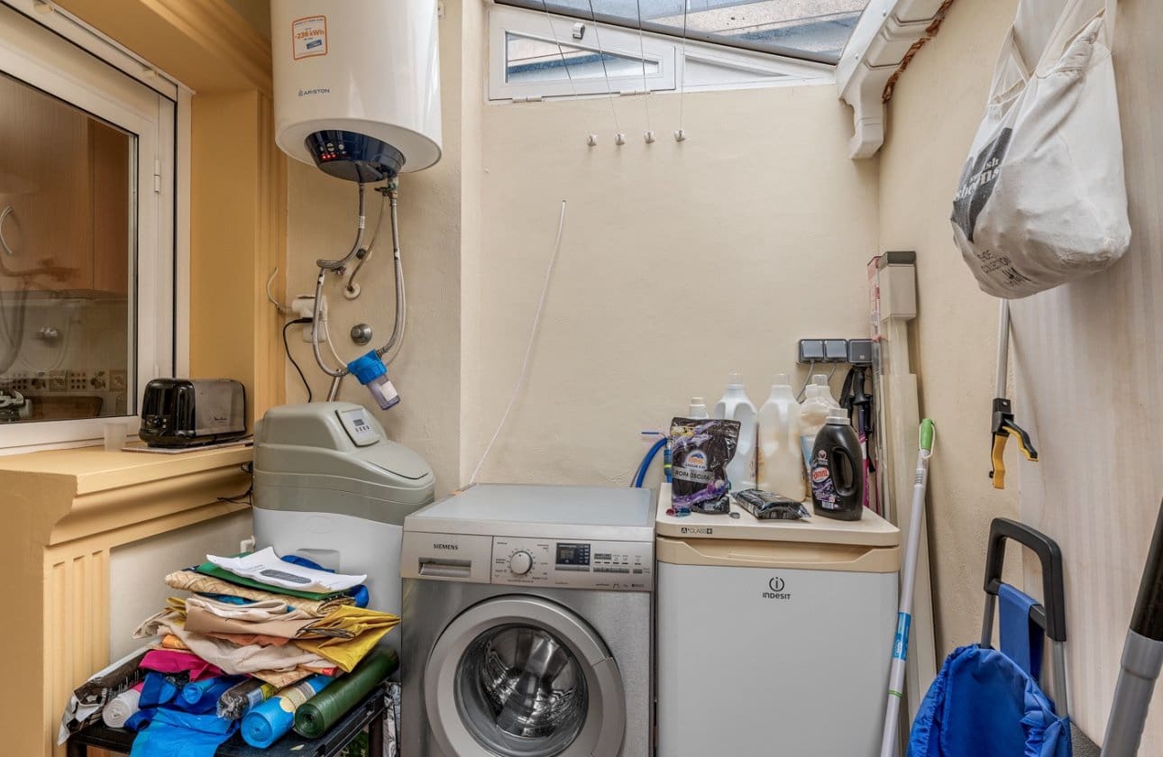 3 slaapkamer Villa te koop in Villamartin met zwembad - € 345.000 (Ref: 9670971)