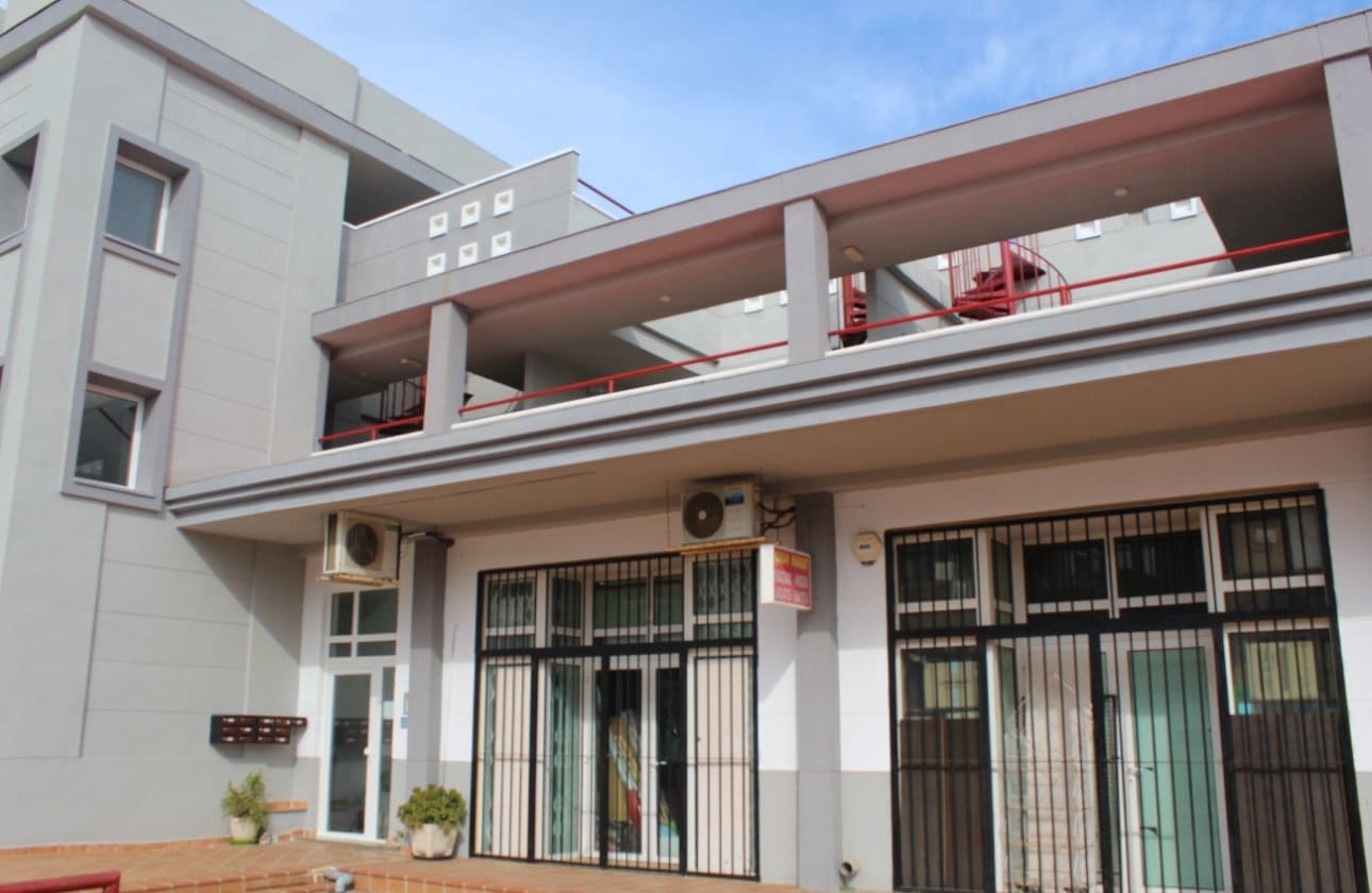 2 bedroom Penthouse for sale in Villamartin - € 148,000 (Ref: 9670972)