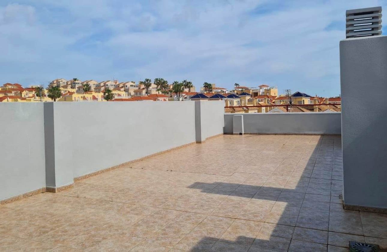 2 bedroom Penthouse for sale in Villamartin - € 148,000 (Ref: 9670972)