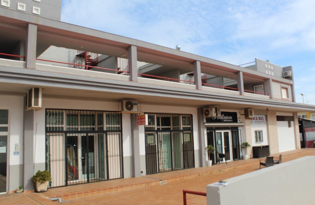 2 bedroom Penthouse for sale in Villamartin - € 148,000 (Ref: 9670972)