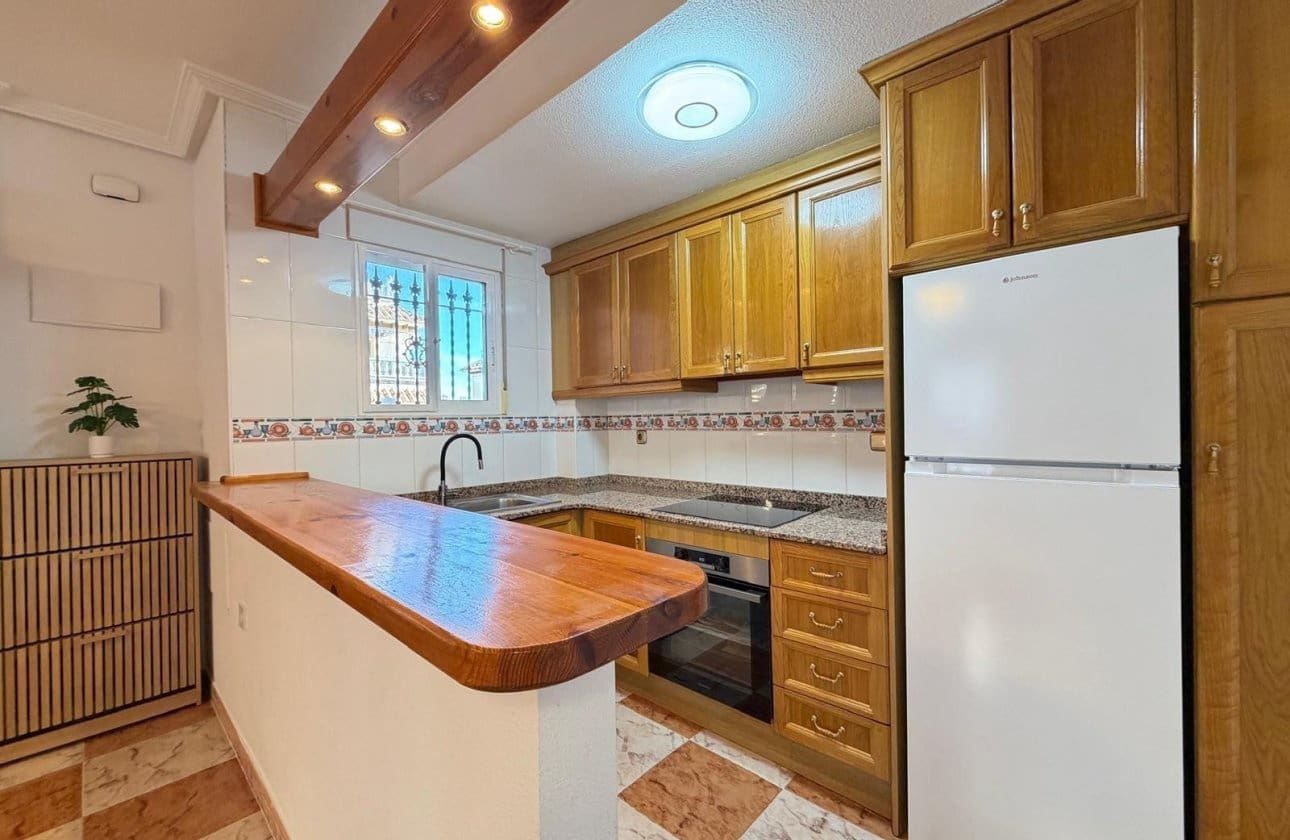 2 sovrum Hus till salu i Filipinas med pool - 225 000 € (Ref: 9677891)