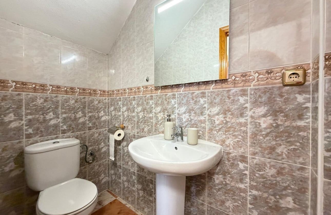 2 sovrum Hus till salu i Filipinas med pool - 225 000 € (Ref: 9677891)