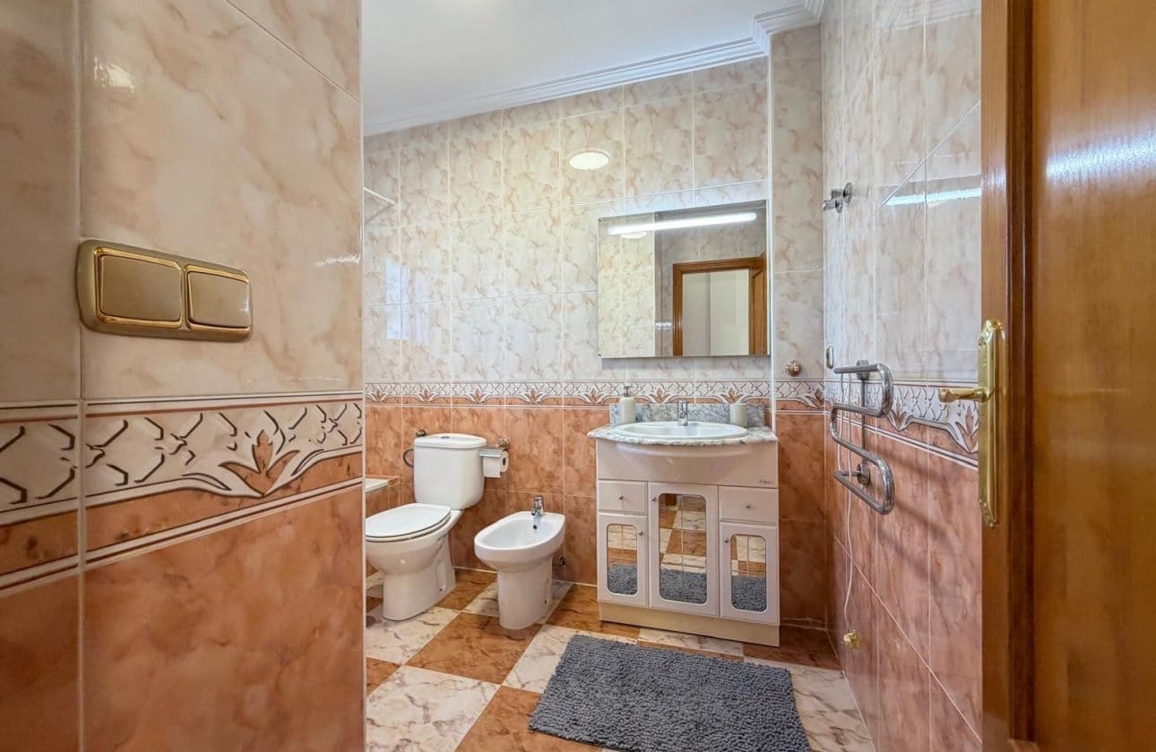 2 sovrum Hus till salu i Filipinas med pool - 225 000 € (Ref: 9677891)