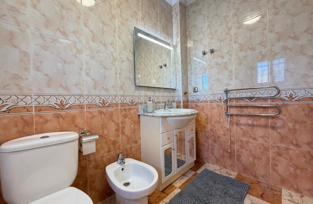 2 sovrum Hus till salu i Filipinas med pool - 225 000 € (Ref: 9677891)