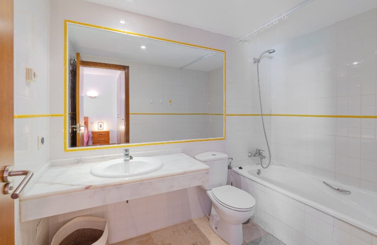 2 soverom Strandleiligheter til salgs i Orihuela Costa med svømmebasseng - € 260 000 (Ref: 9677900)