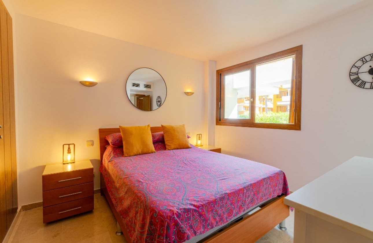 2 soverom Strandleiligheter til salgs i Orihuela Costa med svømmebasseng - € 260 000 (Ref: 9677900)