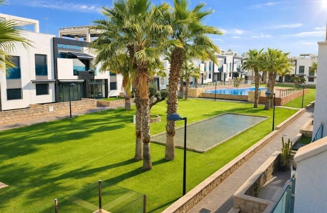 2 bedroom Penthouse for sale in Punta Prima, Torrevieja with pool - € 269,900 (Ref: 9696642)