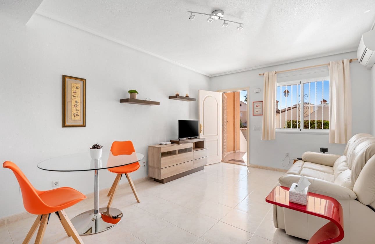 2 slaapkamer Huis te koop in Ciudad Quesada met zwembad - € 165.000 (Ref: 9696644)