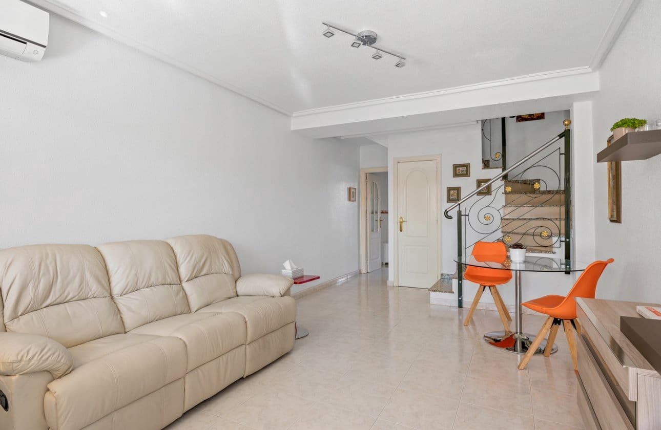 2 slaapkamer Huis te koop in Ciudad Quesada met zwembad - € 165.000 (Ref: 9696644)