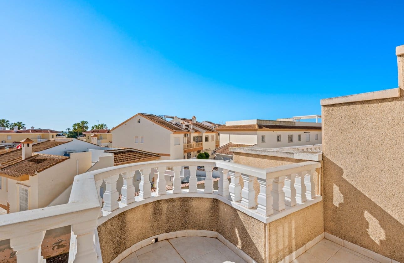 2 slaapkamer Huis te koop in Ciudad Quesada met zwembad - € 165.000 (Ref: 9696644)