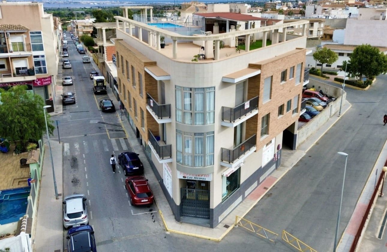2 bedroom Apartment for sale in San Miguel de Salinas with pool - € 159,000 (Ref: 9696645)
